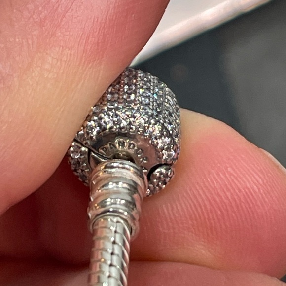 Like new Authentic Pandora Snake chain bracelet with pave barrel clasp 6.9” - Picture 7 of 9